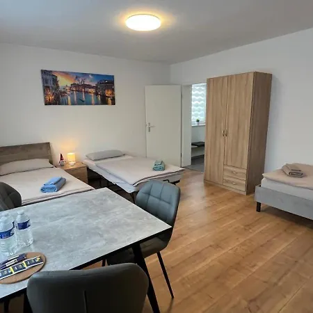 Gaestezimmer Fateev 4 *