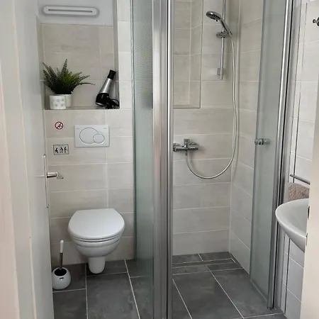 Gaestezimmer Fateev 4 *